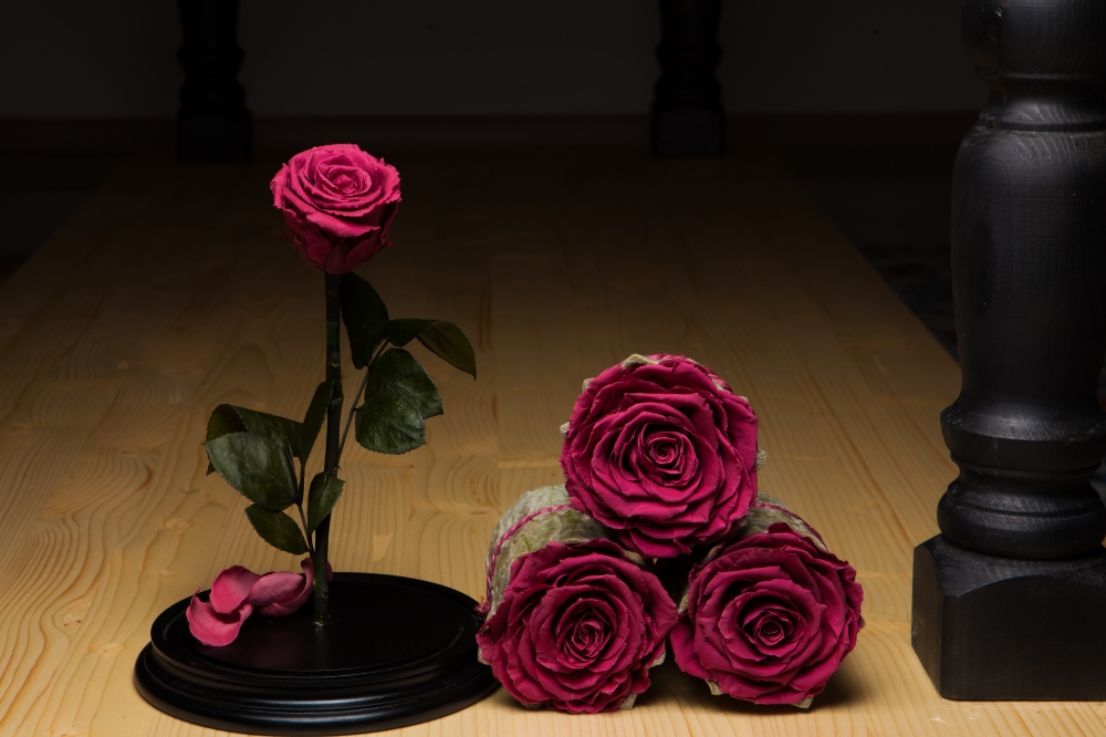 Неувядающая роза и долговечные стаканчики с розой